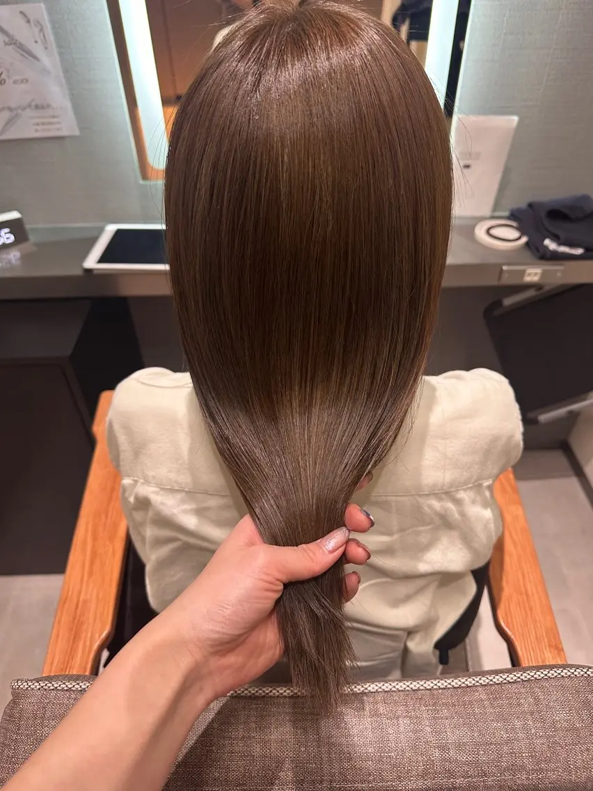 セミロング カラー ヘアアレンジ ベージュカラー オリーブベージュ 🇰🇷韓国スタイル レイヤー/ayanaのヘアスタイル