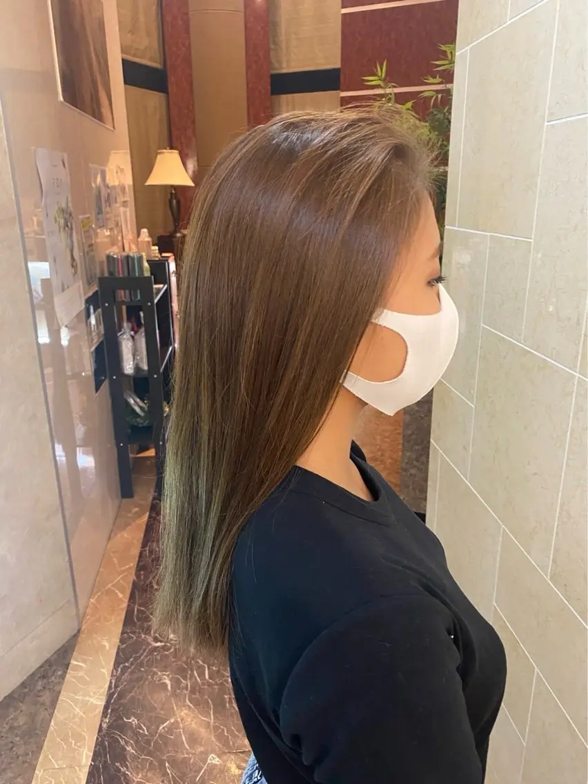 カラー 会社で浮かない 大人ヘア/心斎橋のヘアスタイル