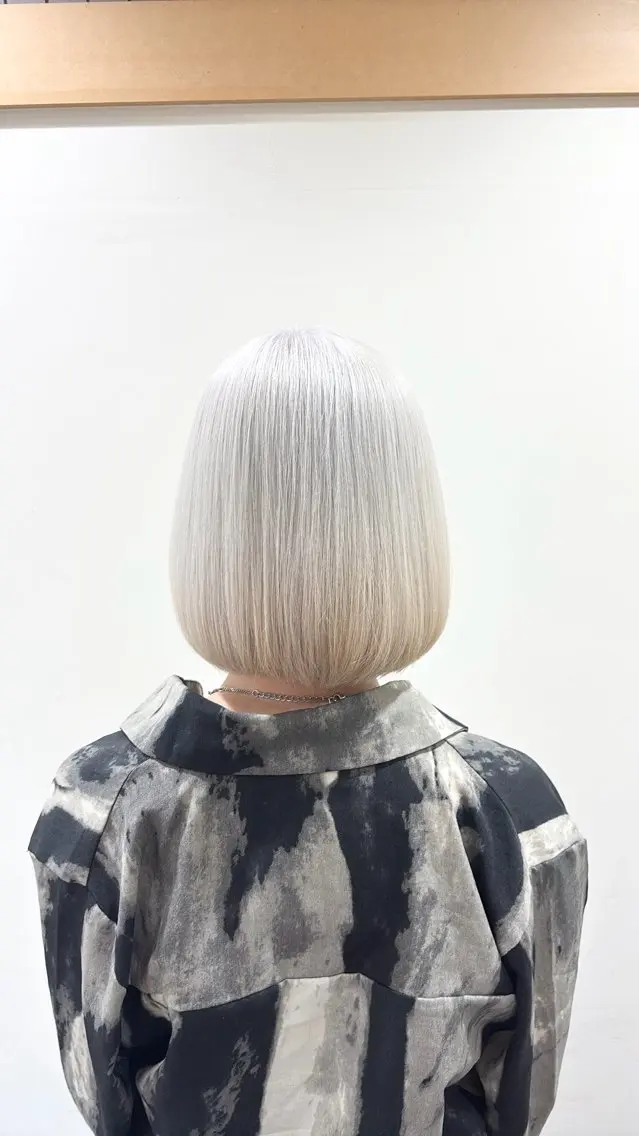 ショート カラー 【ハイトーン特化】 🦋森山陽向/大宮のヘアスタイル