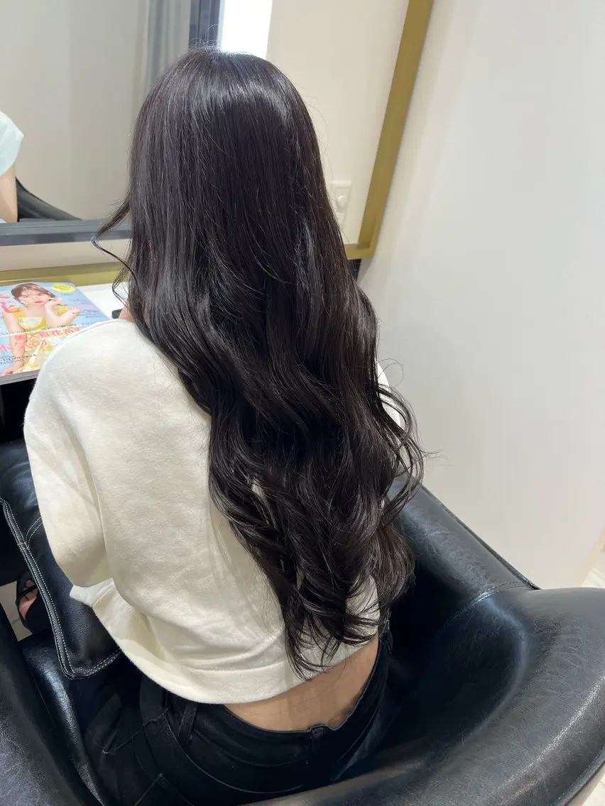 カラー 山本 麗のヘアスタイル