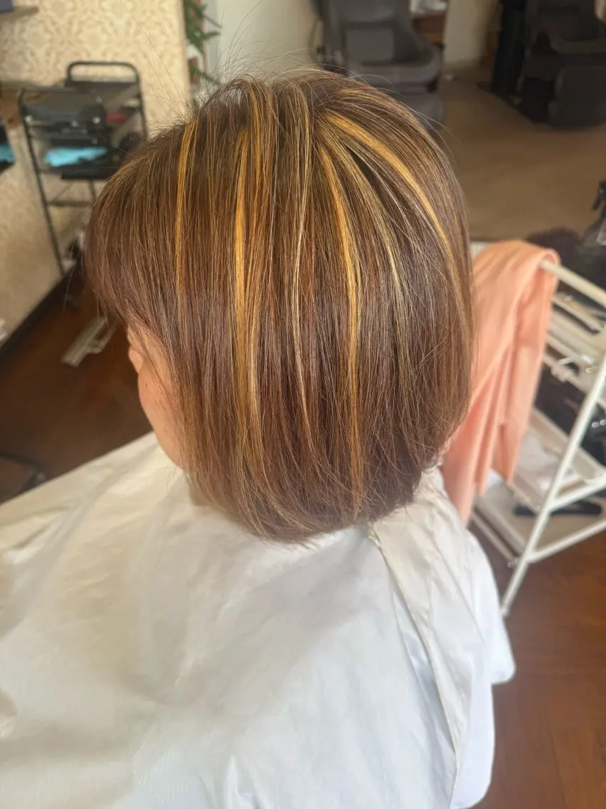 ミディアム 亀田 耕輔のヘアスタイル
