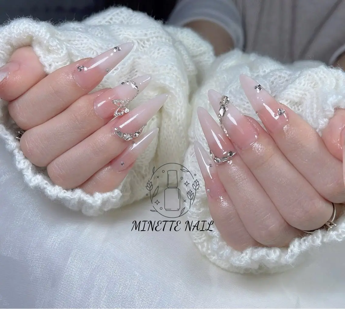 ネイル フレンチネイル ジェルネイル マグネットネイル 持ち込み ニュアンスネイル ハンドネイル Minette Nailのネイルデザイン