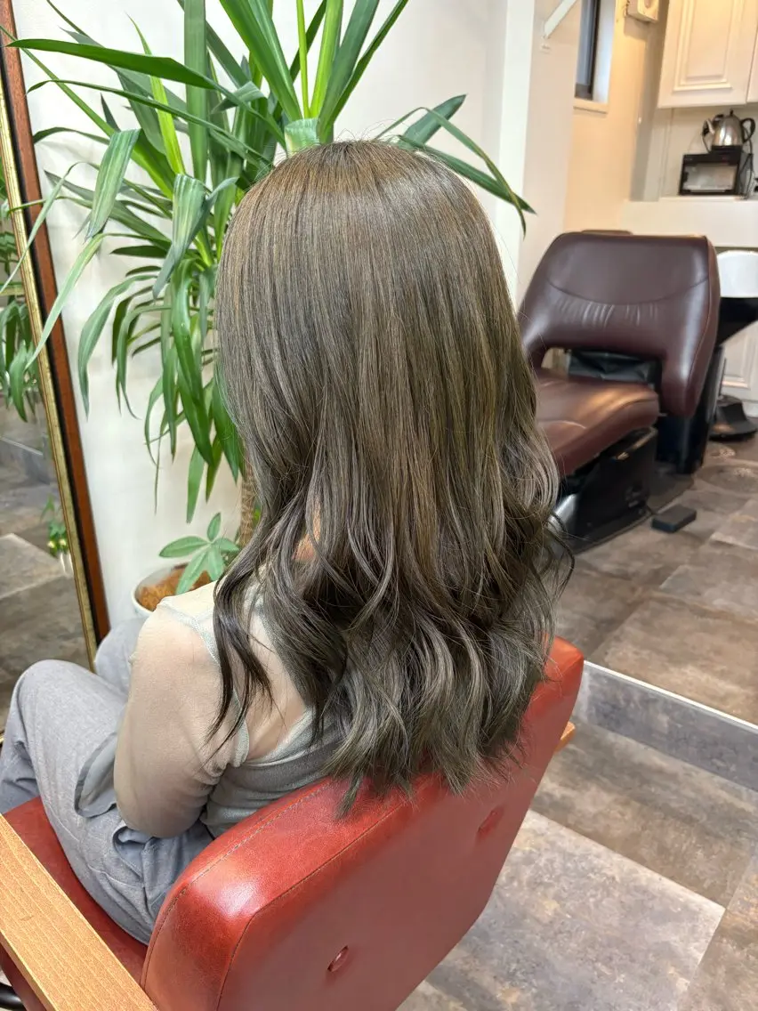 迷った時はこちら‼️✨ブワンカラーのみでもブリーチありでも対応可🩶の写真
