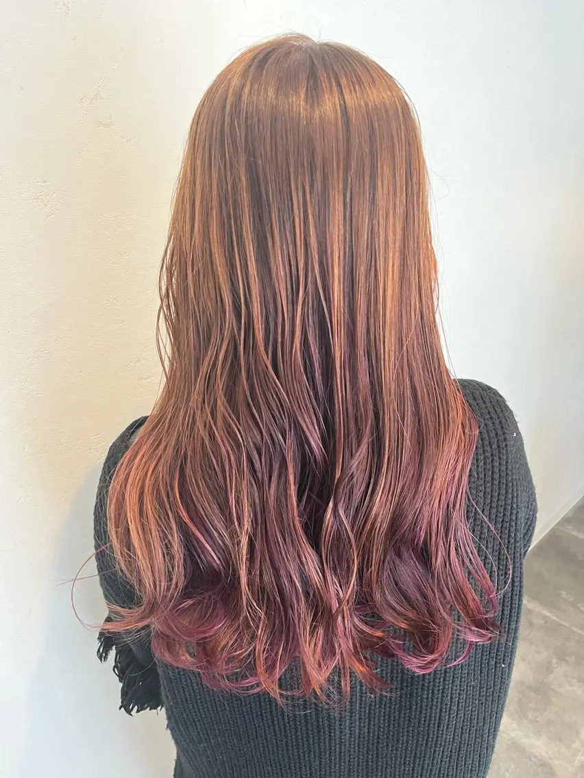 ロング カラー 伊藤 さやかのヘアスタイル
