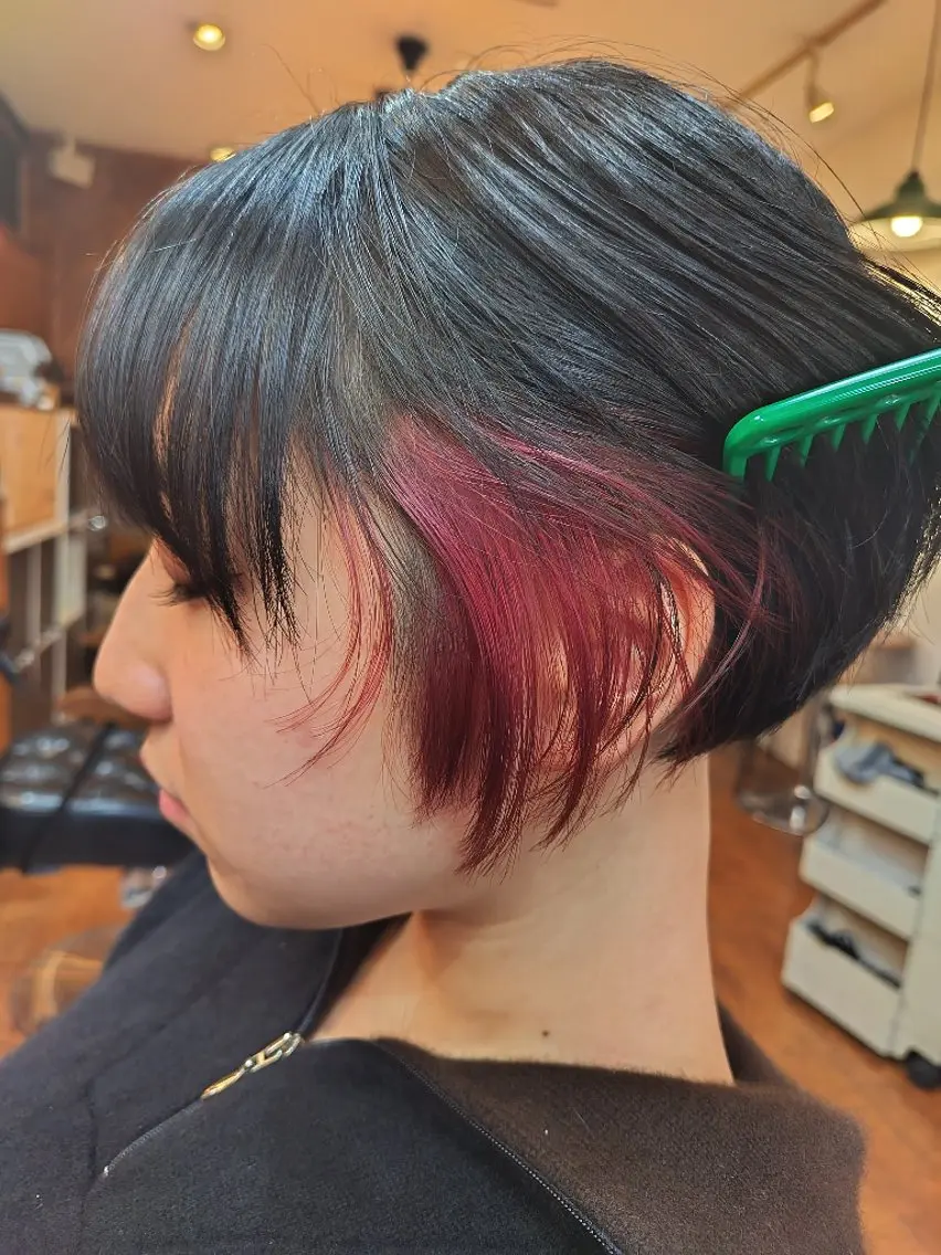 ショート カラー インナーカラー ショートヘア ヘアカラー トリートメント 埼玉久喜/ハイトーン デザインカラーRYOのヘアスタイル