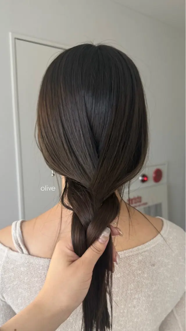 ロング カラー カット ヘアカラー トリートメント 透明感カラー/顔周り レイヤー/髪質改善のヘアスタイル