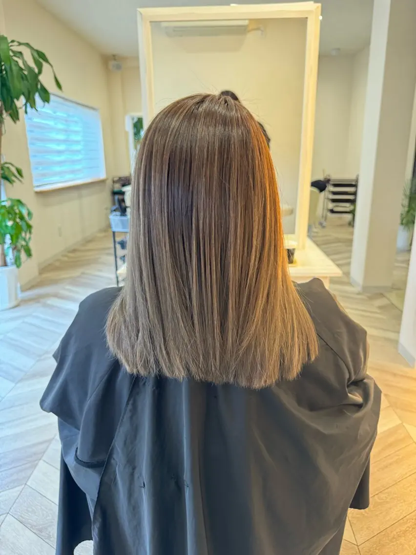 セミロング カラー ヘアアレンジ カット ヘアカラー 佐々木 まゆかのヘアスタイル