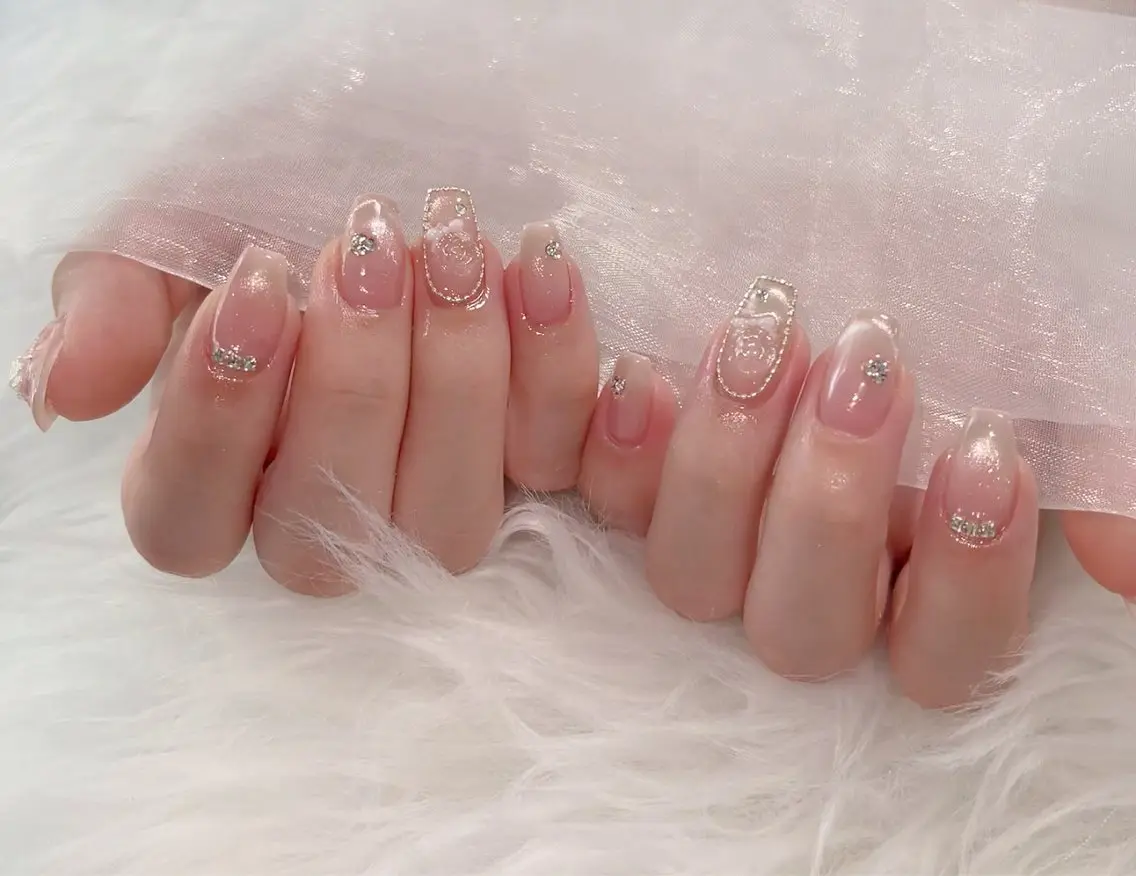 ネイル オーロラネイル 長さ出し フラッシュネイル フレンチネイル ジェルネイル ハンドネイル ハンドケア CiCi Nail Salonのネイルデザイン