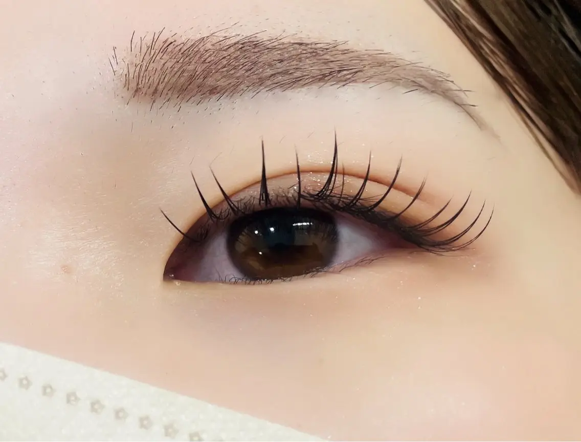 マツエク・マツパ キュート フラットラッシュ eyelist suzukaのマツエク・マツパデザイン