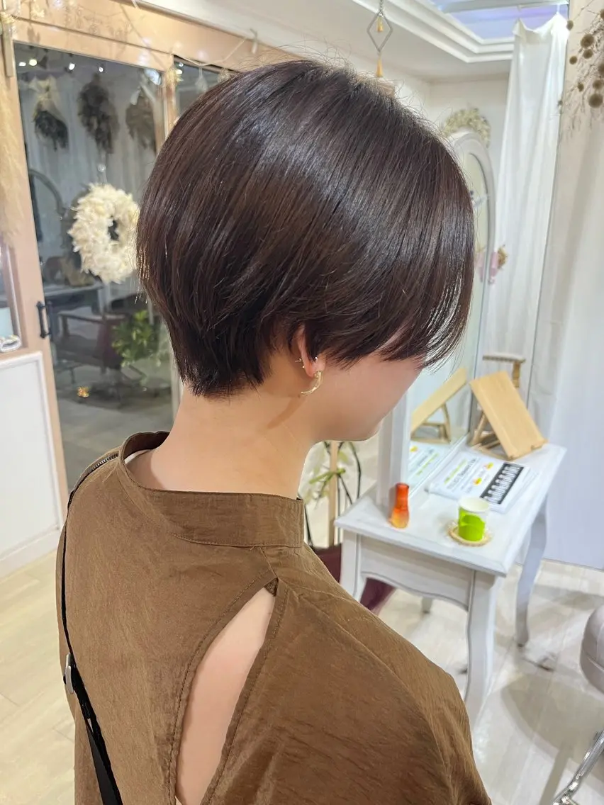 ショート カラー MINA ミナのヘアスタイル