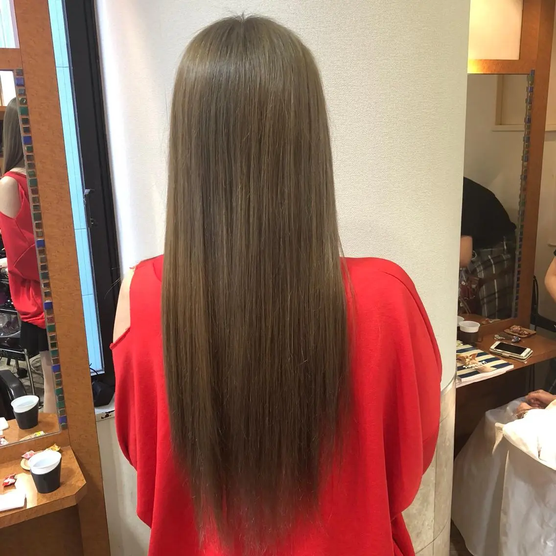ロング カラー シールエクステ エクステ 100%髪質改善特化 TRUNSのヘアスタイル