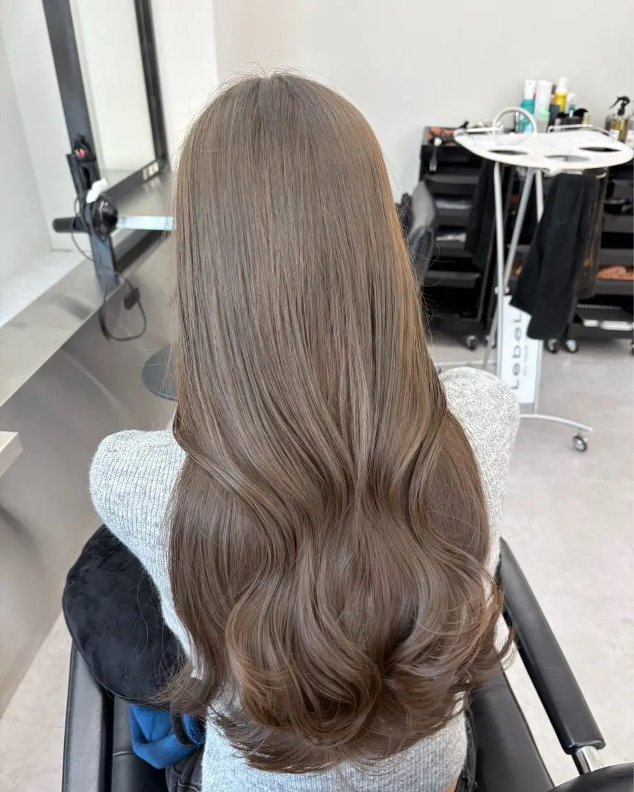 ロング カラー ブリーチ ブリーチなしカラー カット ヘアカラー 堀江/透明感 ベージュ/白川幸太のヘアスタイル