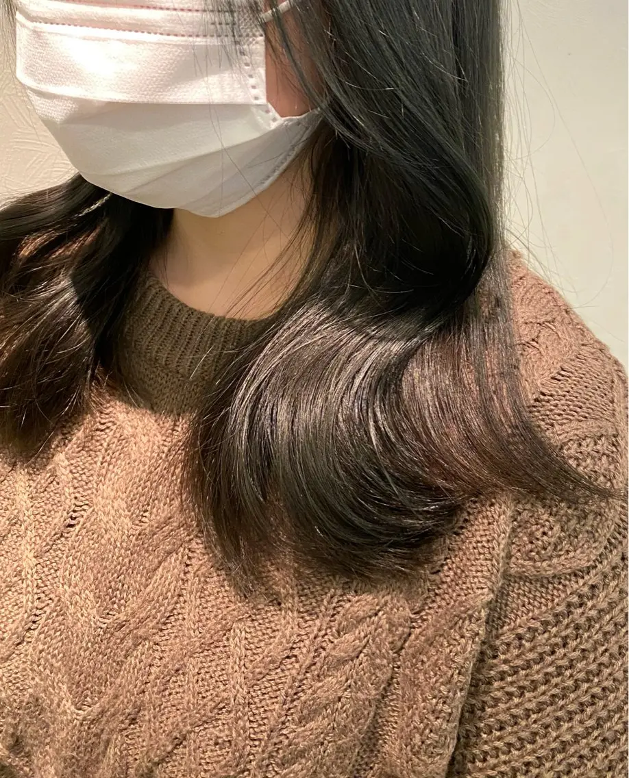ミディアム カラー ベージュカラー オリーブベージュ 田崎 暁大のヘアスタイル