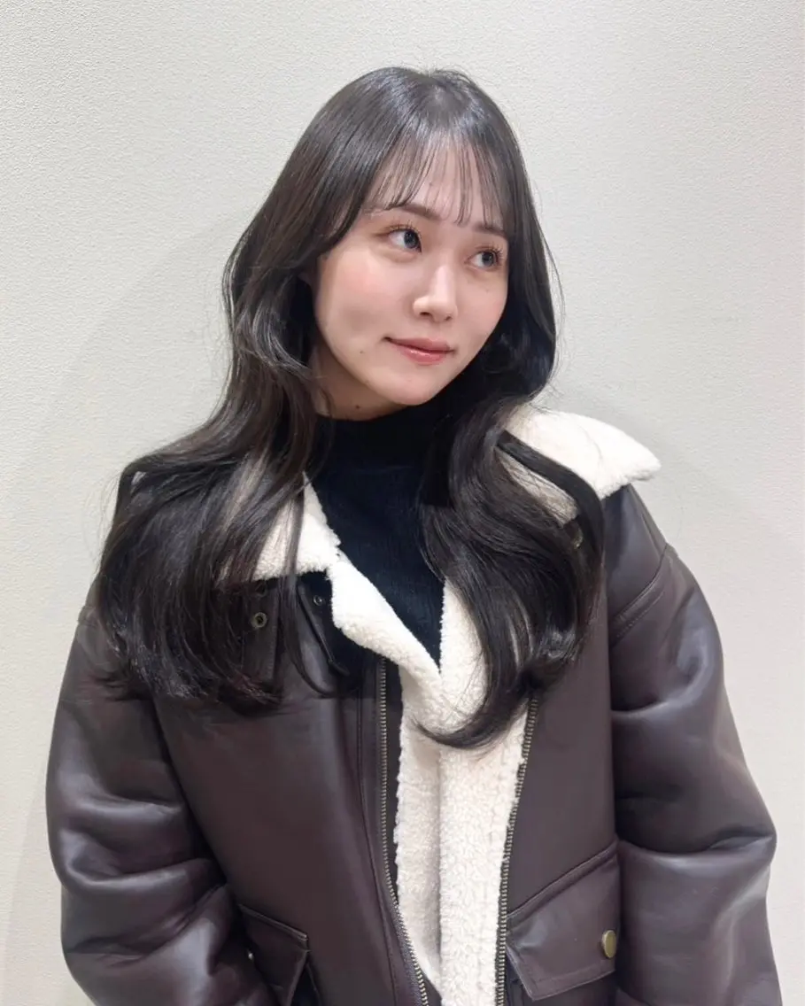 ロング カラー ヘアアレンジ アッシュ アッシュブラウン ブラウンカラー 透明感カラー カット ヘアカラー トリートメント レイヤーカット🤍 RINAのヘアスタイル