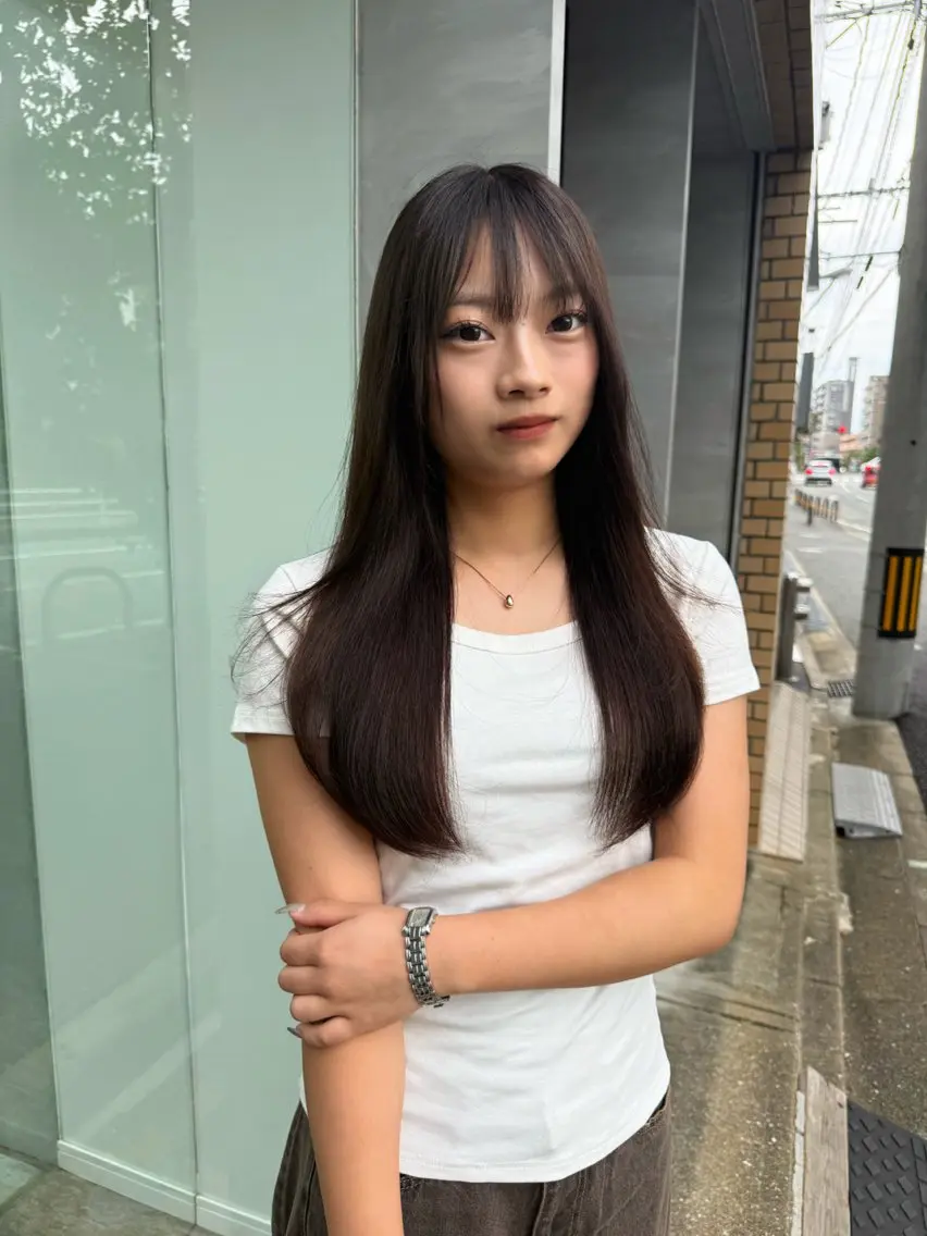 ロング ヘアカラー トリートメント qpulaあいみ 透明感カラーのヘアスタイル