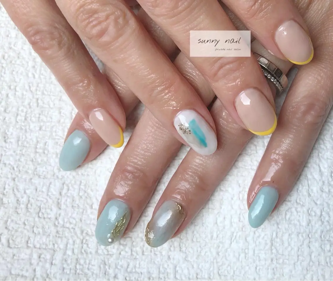 ネイル アートネイル カジュアル ジェルネイル グリーン ニュアンスネイル sunny nailのネイルデザイン