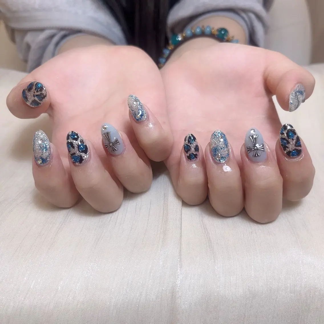 ネイル ハンドネイル MoonNail ユリ🌸のネイルデザイン