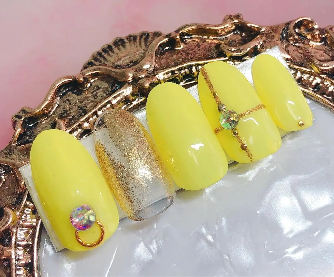 ネイル ハンドネイル CROWN プライベートサロンのネイルデザイン