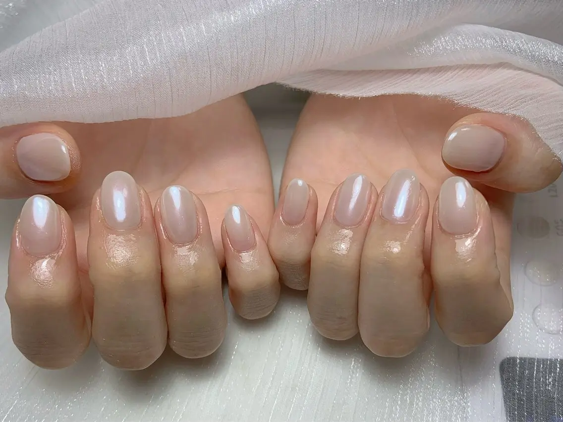 ネイル オーロラネイル チークネイル フレンチネイル ジェルネイル ガラスフレンチ ハンドネイル Nail Jolieのネイルデザイン