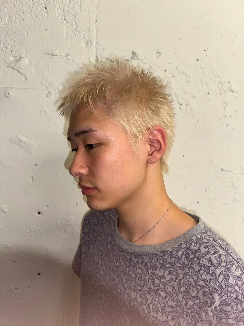 ショート カラー メンズ メンズブリーチ メンズショート スパイキーショート ブリーチ 抜きっぱなしブロンド カット ヘアカラー トリートメント 💈メンズ特化💈 TASUKUのヘアスタイル