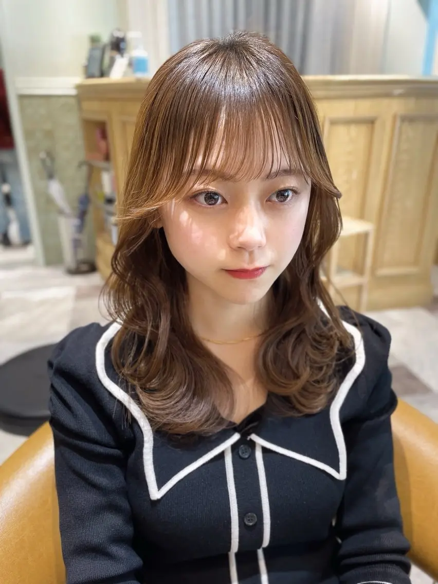 ミディアム カラー ベージュカラー 黒髪 ブリーチ ブルーカラー ブルーブラック カット ヘアカラー トリートメント 木屋元一/透明感 /前髪/レイヤーのヘアスタイル