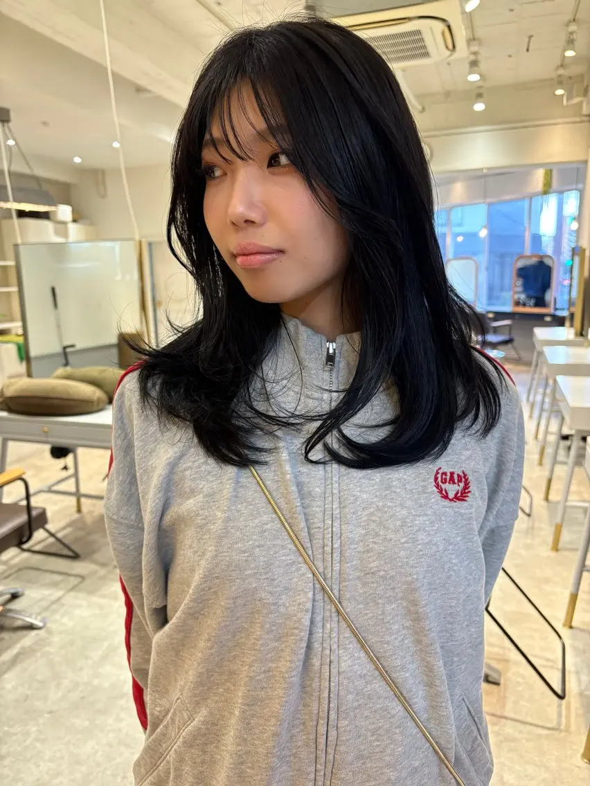 セミロング カラー SIKI yuuna レイヤーカット🪽のヘアスタイル