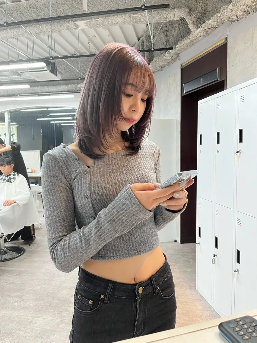 ミディアム カラー カット ヘアカラー トリートメント ハイトーン/レイヤー 💜Akaneのヘアスタイル