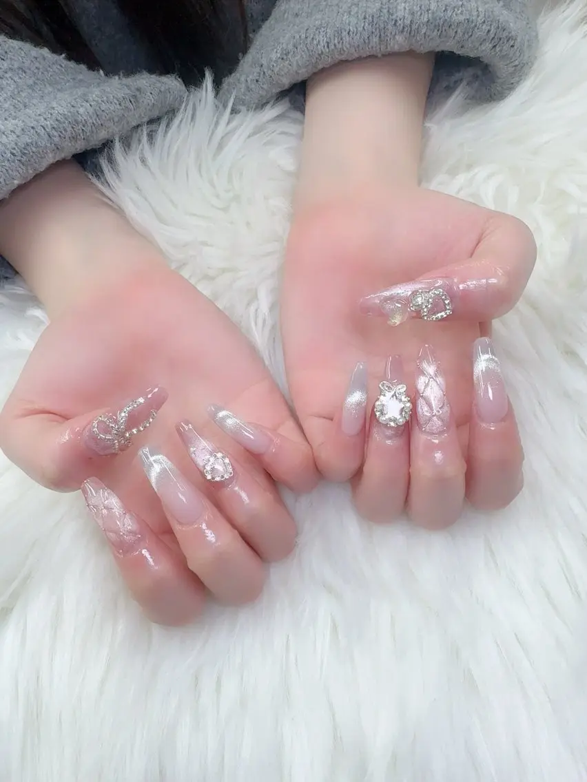 ネイル フレンチネイル 韓国ネイル マグネットネイル ニュアンスネイル オフィスネイル ハンドネイル Ha Nailのネイルデザイン