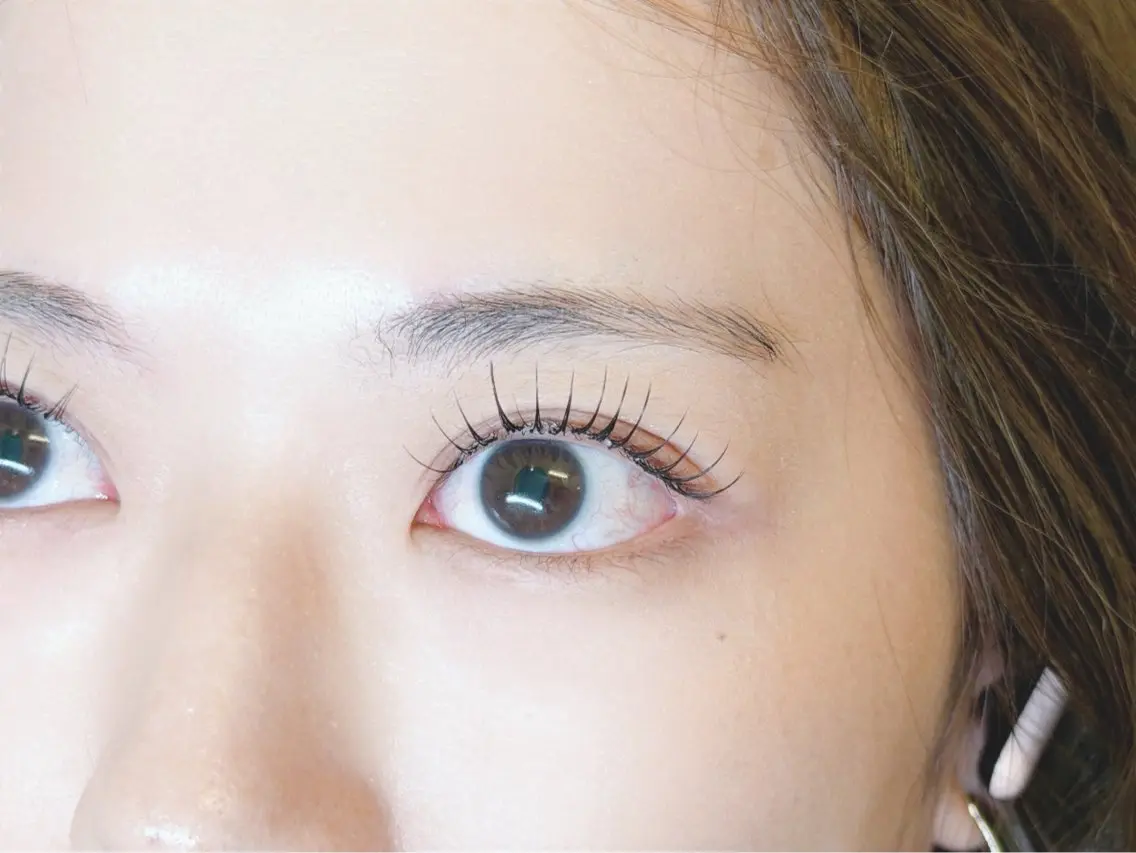 高持続LEDグルー+フラットラッシュ100本の写真