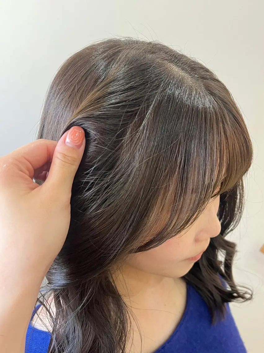 ミディアム カラー 竹内 穂乃佳のヘアスタイル