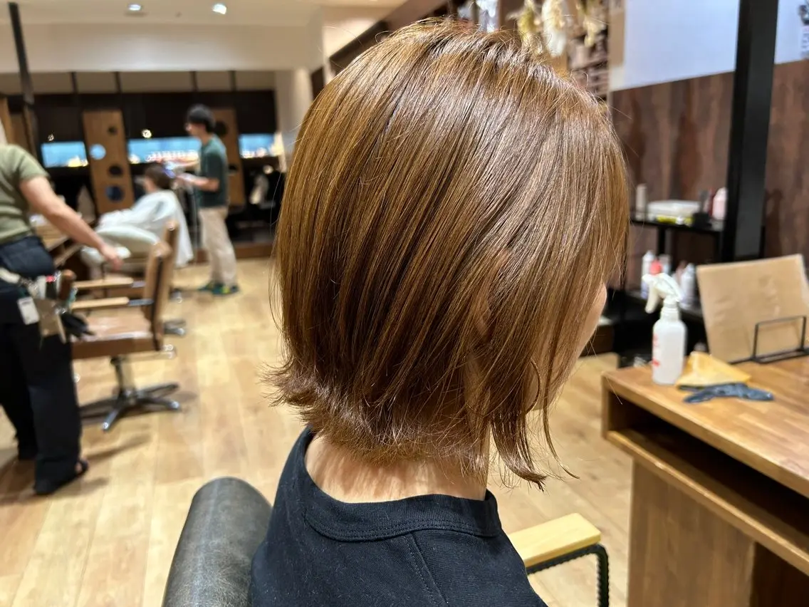 ショート ボブ 外ハネヘア DISCOHAIR 海老名店池田真聖のヘアスタイル