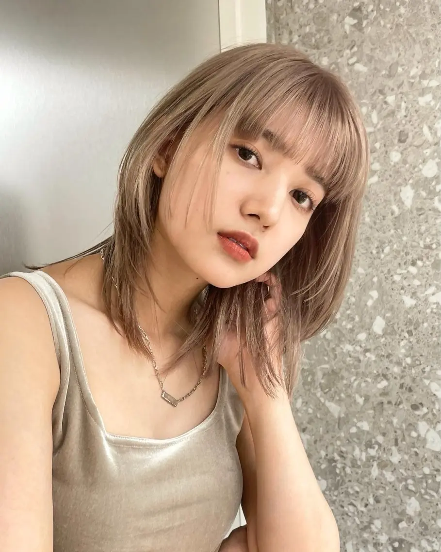 ミディアム カラー ✨盛れるレイヤー🪞 🎀モモカ🎀のヘアスタイル