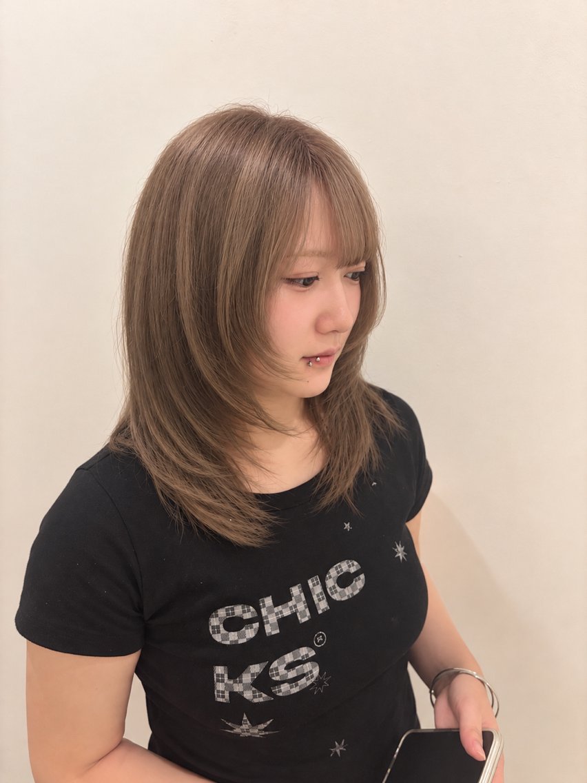 カラー グレージュ ミルクティーグレージュ ヘアカラー 高橋 航大のヘアスタイル