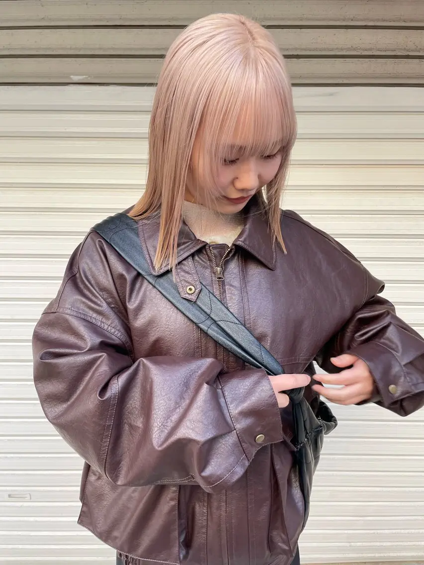 ミディアム カラー オカモト ミユウのヘアスタイル