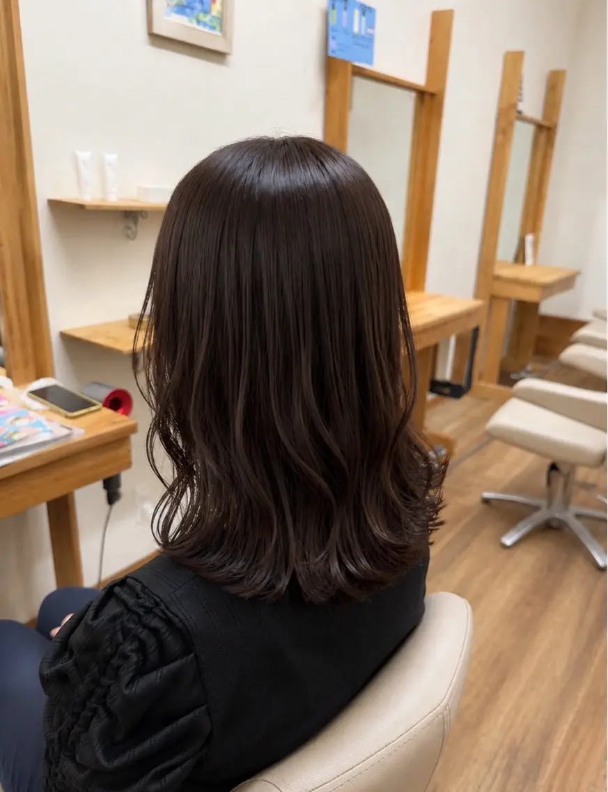 ミディアム くびれヘア 韓国風ヘア くびれレイヤー レイヤーカット カット ヘアカラー 艶髪カラー/髪質改善 細貝 舞利のヘアスタイル