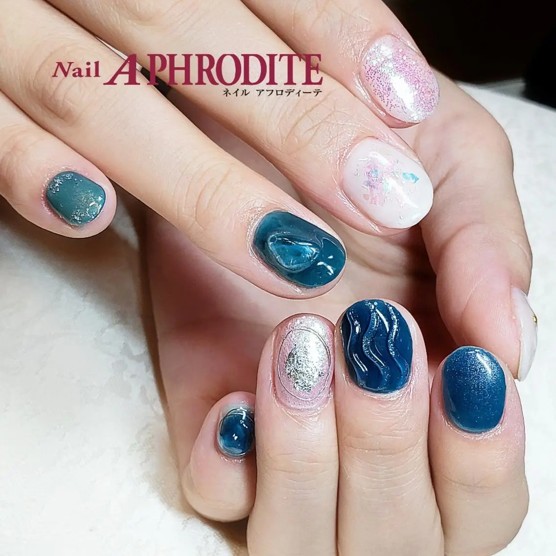 ネイル 成人式 Nail Aphroditeのネイルデザイン