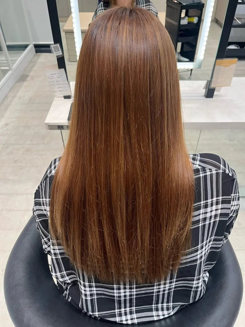 ロング コハク /縮毛矯正　艶カラーのヘアスタイル