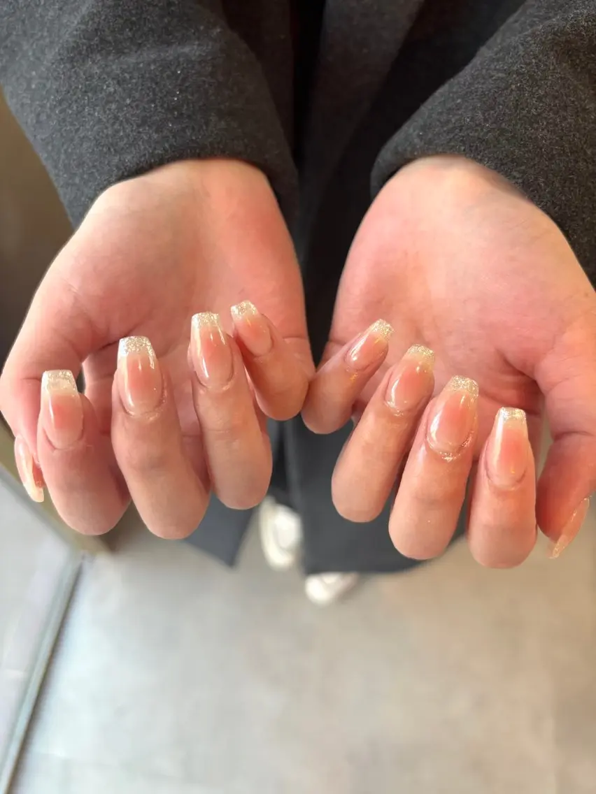 セミロング ハンドネイル Lesest akariのネイルデザイン
