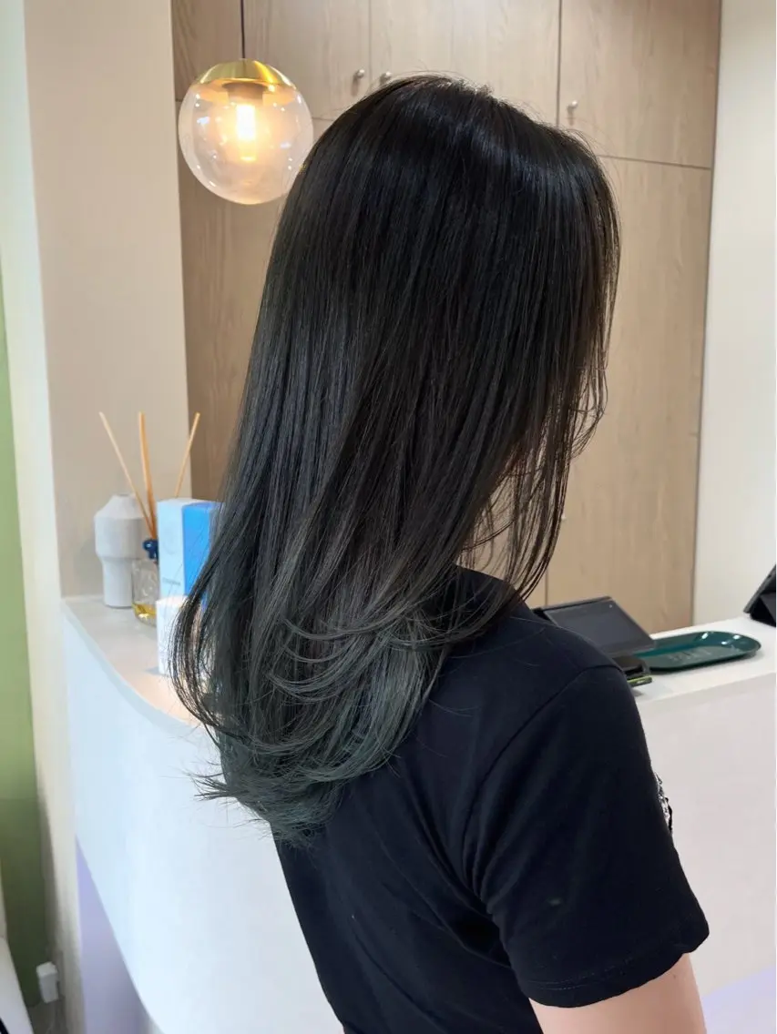 ロング カラー 中村 佳歩のヘアスタイル