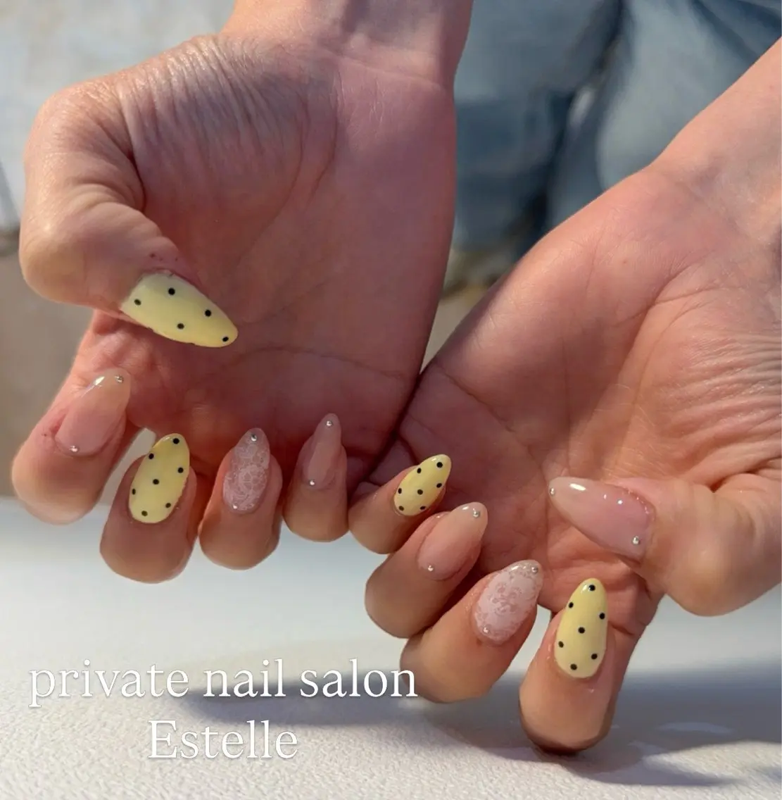 ネイル ドット レース 黄色 ハンドネイル nail salon Estelleのネイルデザイン