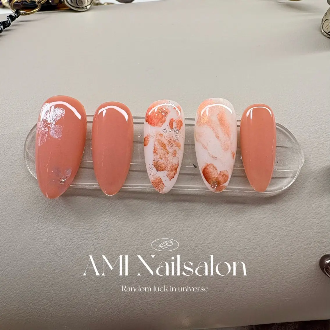 ミディアム ハンドネイル AMI Nailsalonのネイルデザイン