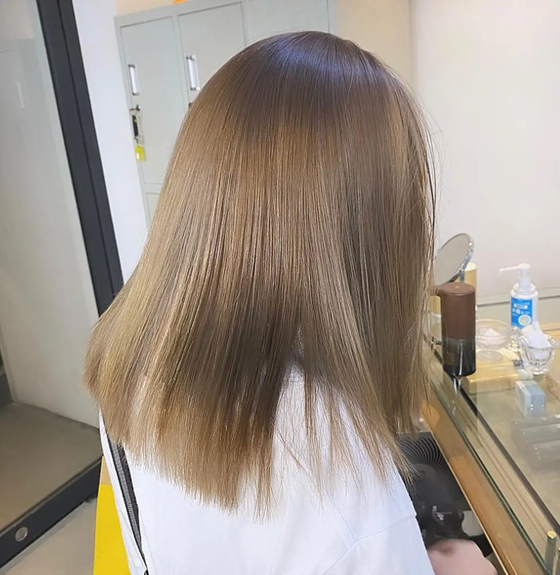 セミロング カラー パーマ ヘアアレンジ メンズ キッズ ネイル マツエク・マツパ アイブロウ ベージュカラー 暖色系/透明感 治野心のヘアスタイル