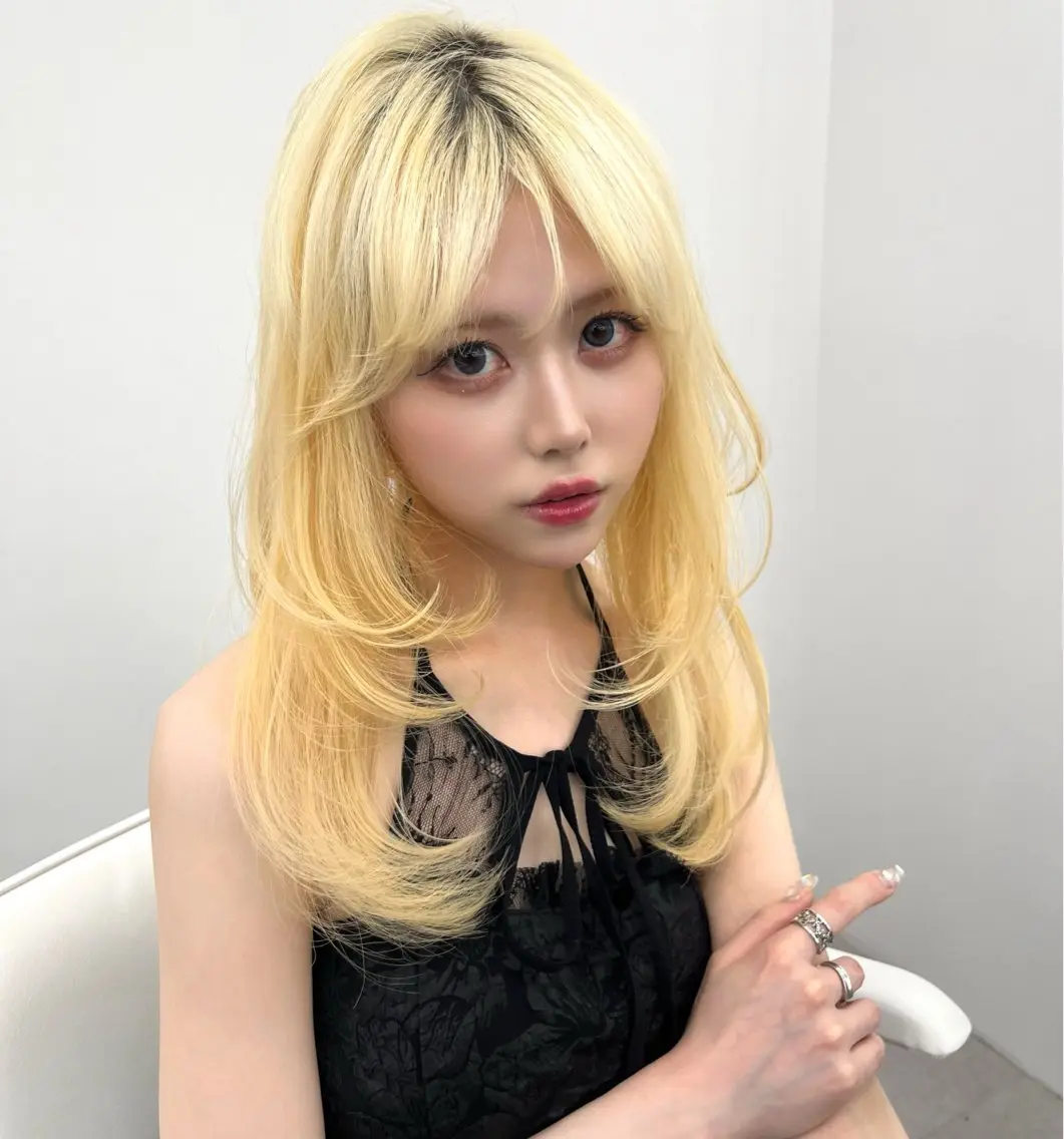 ロング カラー ブリーチ ブロンド 顔まわりレイヤー ハッシュカット ハイレイヤー カット ヘアカラー トリートメント 盛れる顔周り✨韓国式 レイヤーkanatoのヘアスタイル