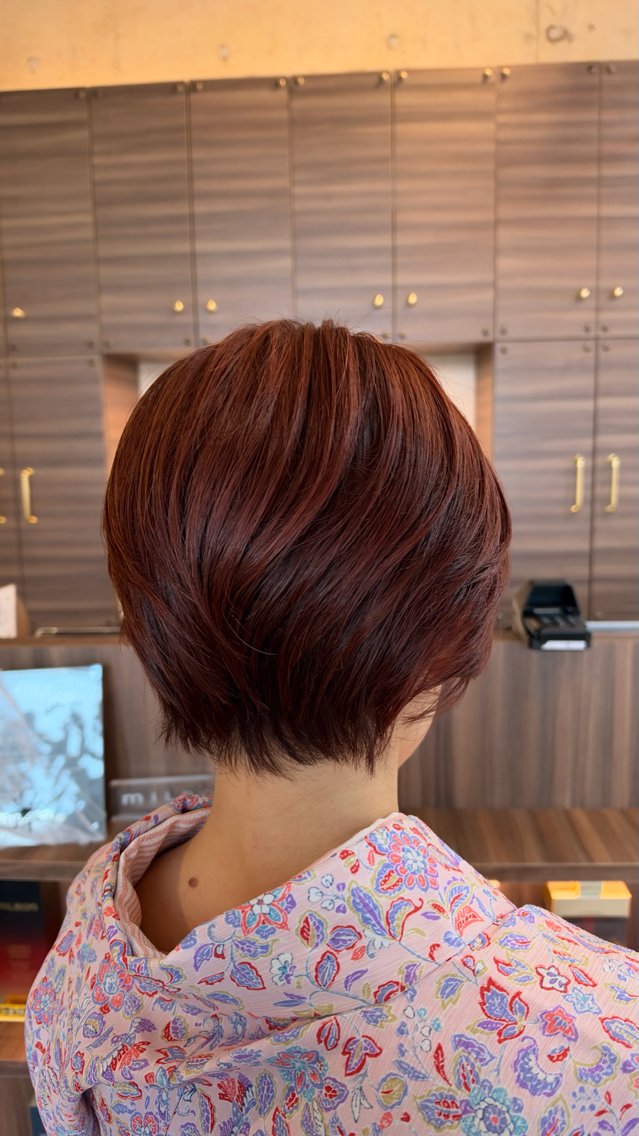 ショート カット ヘアカラー 飯田 雷晟のヘアスタイル