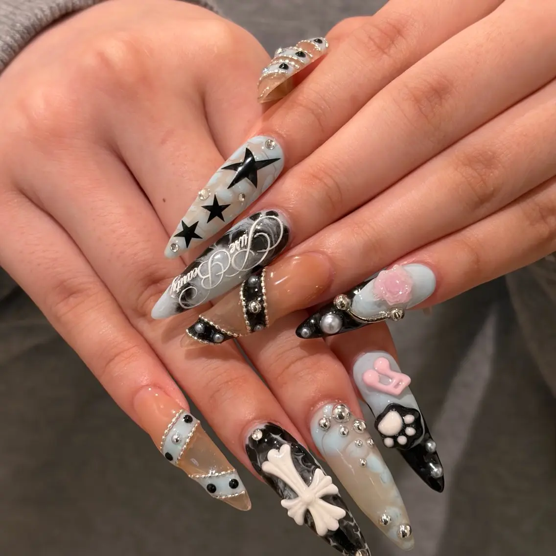 ネイル ハンドネイル 🐬Cxxu° Nail✝️のネイルデザイン