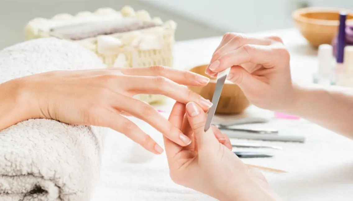 ネイル ハンドケア Pono  Nailsのネイルデザイン
