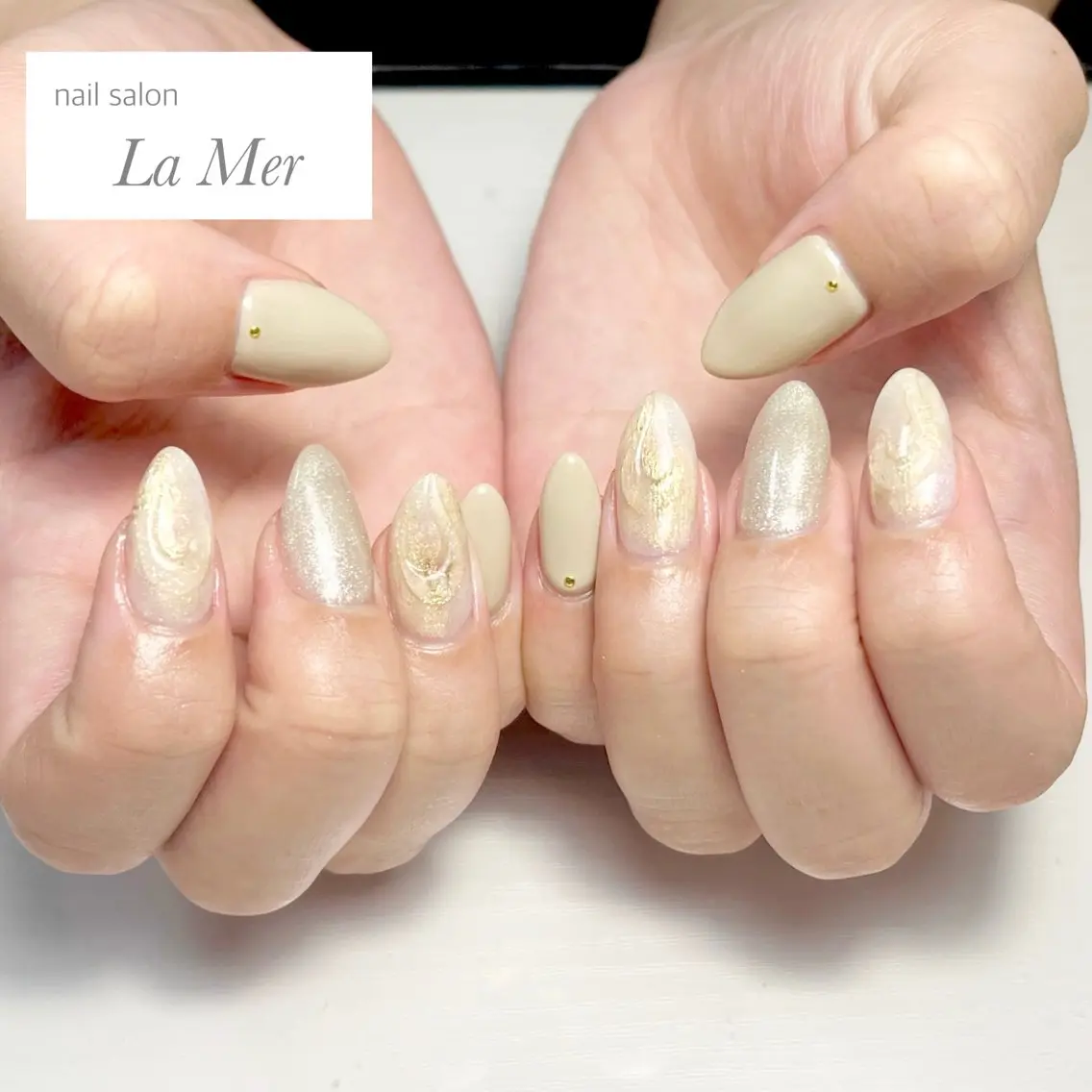 ネイル ゴールド キラキラネイル マグネットネイル ミラーネイル ニュアンスネイル ハンドネイル nailsalon La Merのネイルデザイン