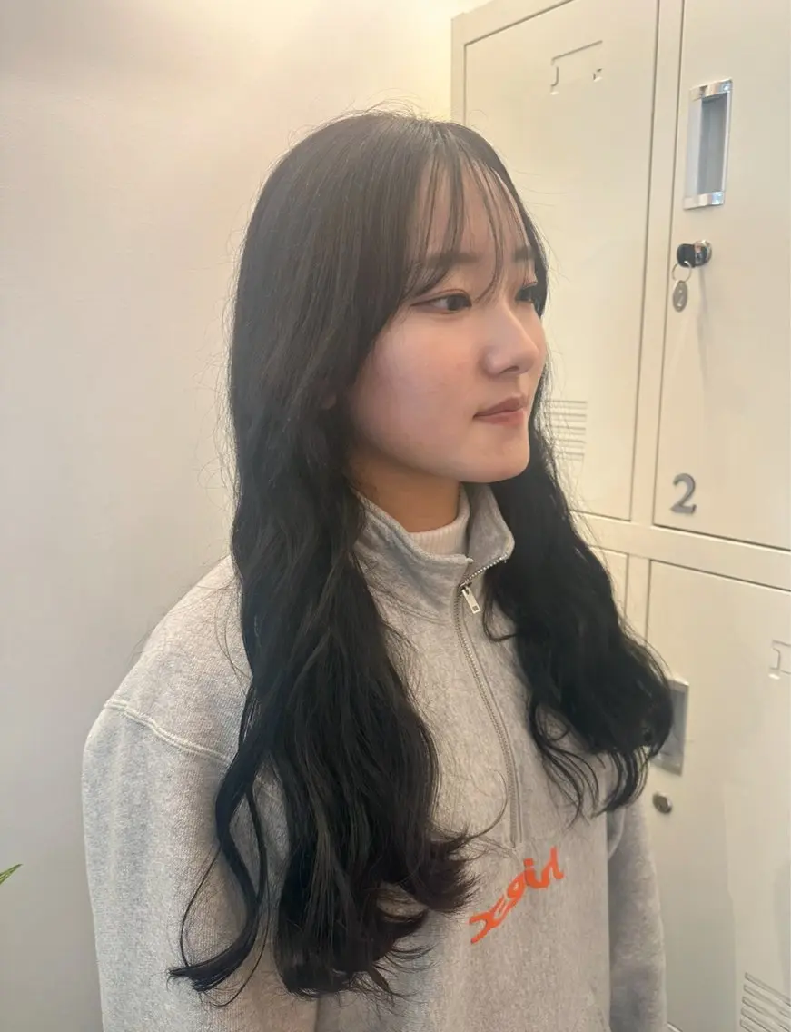 ロング オノ アイラのヘアスタイル