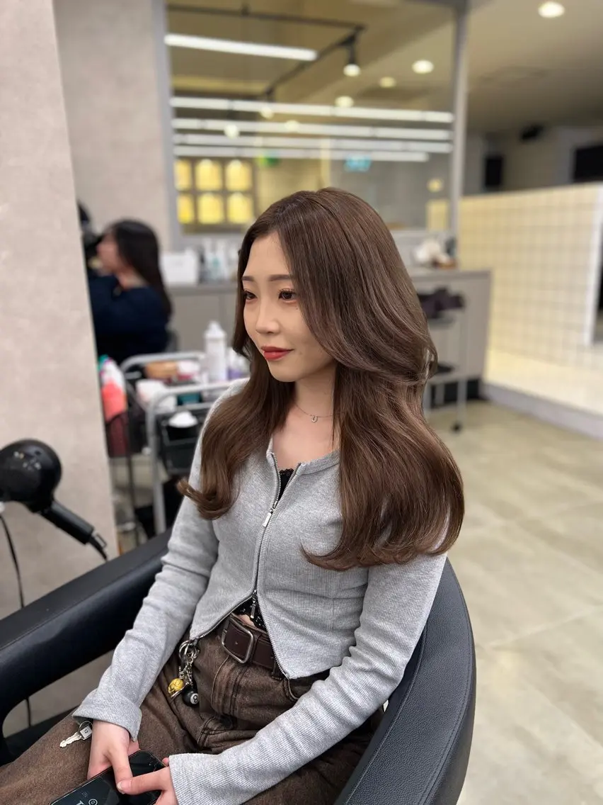 ロング カラー ヘアアレンジ カット ヘアカラー トリートメント ヘッドスパ ヘアセット 💍透明感×韓流ハイ トーン💍RYUTAのヘアスタイル