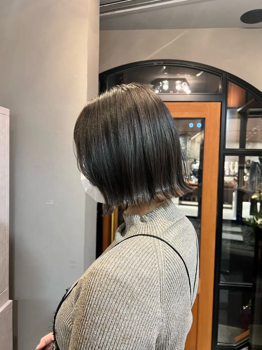 ショート カラー 切りっぱなしボブ ボブ 神戸ボブ✂️ ioe三宮/田 伸佳のヘアスタイル